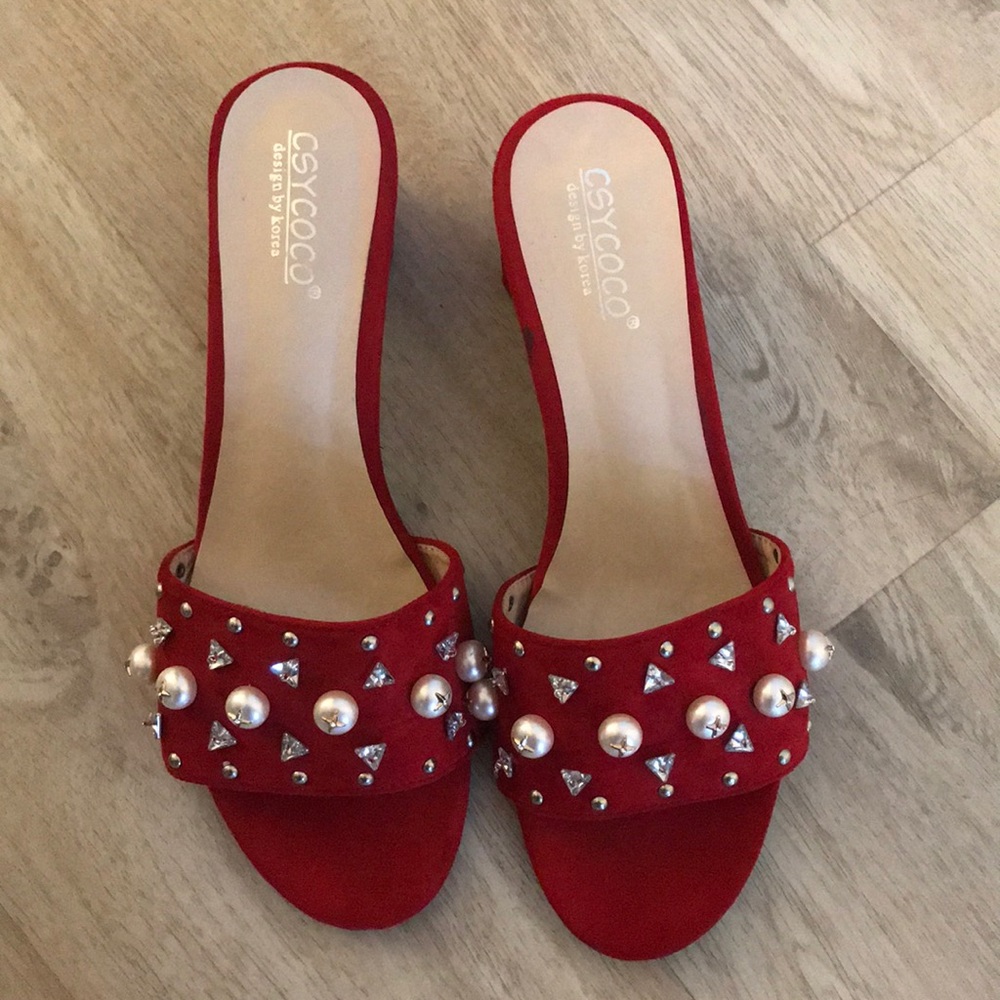 Red heeled shoes for women